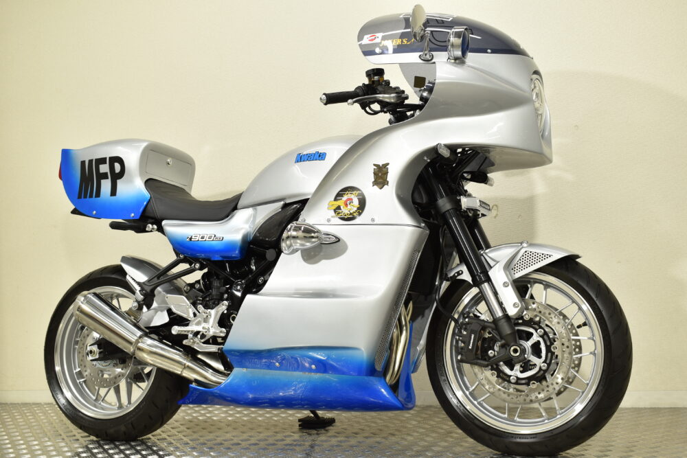 Z900RS – アクセル819